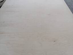 Preglejka značky FSF vyrobená zo 100% brezy, formát 1250*2500 mm.